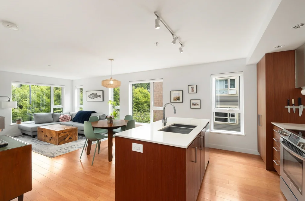 316 221 E 3RD STREET, North Vancouver, BC — Residential for Sale — Photo 5 of 35