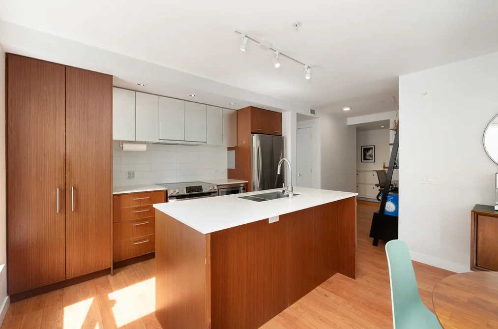 316 221 E 3RD STREET, North Vancouver, BC — Residential for Sale — Photo 9 of 35