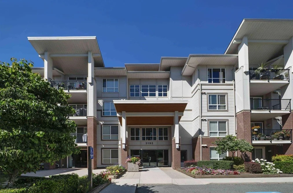 Condo for sale at 316 3192 Gladwin Road Abbotsford British Columbia - MLS: R3156163
