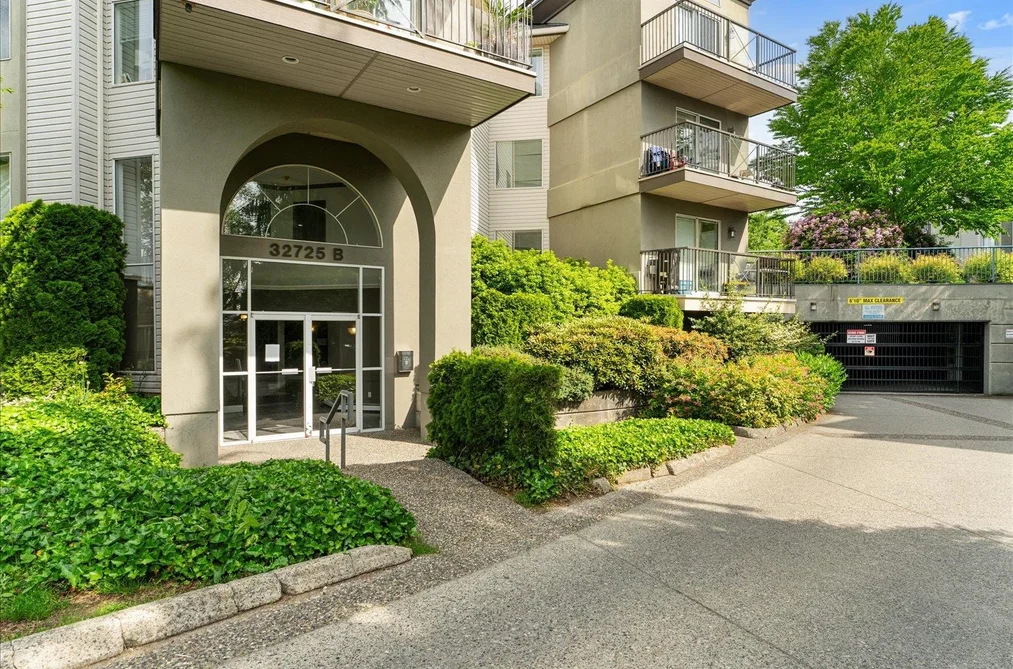 316 32725 GEORGE FERGUSON WAY, Abbotsford BC V2T 5M5, Abbotsford BC — Residential for Sale — Photo 30 of 33