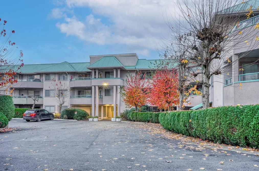 Condo for sale at 33175 Old Yale Road Abbotsford British Columbia - MLS: R3117654