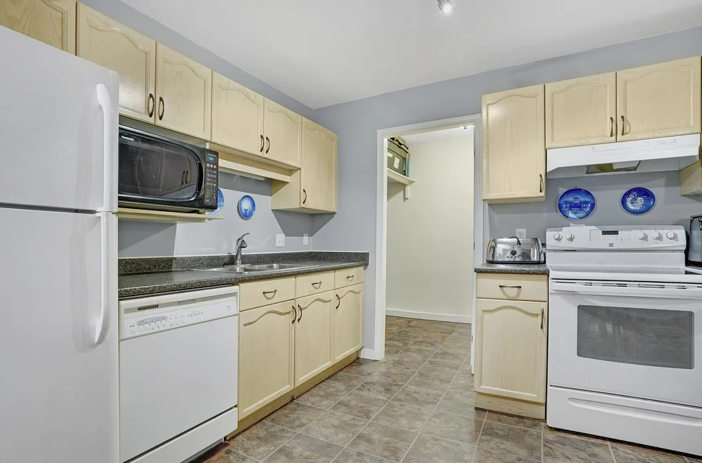 33175 OLD YALE ROAD, Abbotsford BC V2S 2J4, Abbotsford BC — Residential for Sale - Photo 4