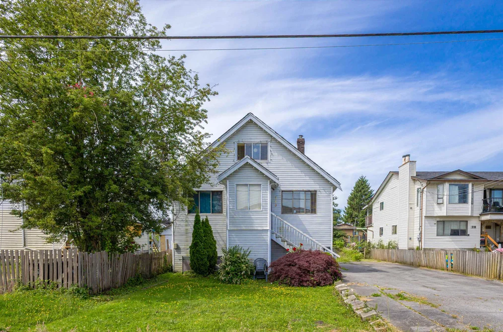 316 PEMBINA STREET, New Westminster BC V3M 5J6, New Westminster BC — Residential for Sale - Photo 2