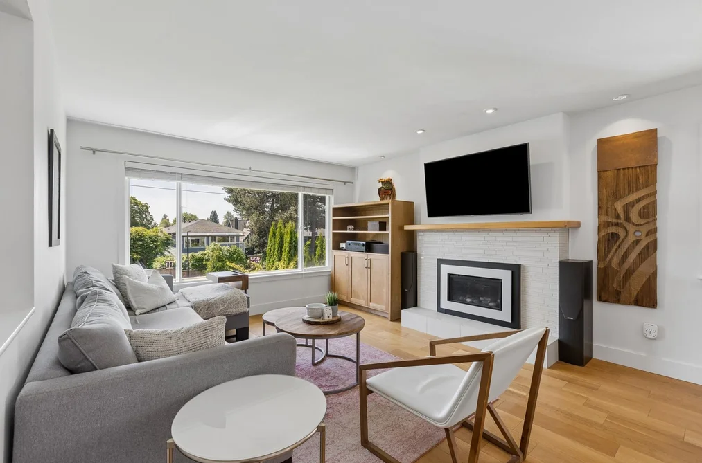 316 W 21ST STREET, North Vancouver BC V7M 1Z5, North Vancouver BC — Residential for Sale - Photo 2