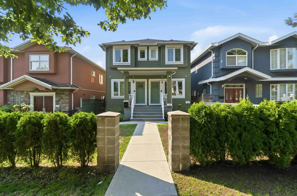 Half Duplex for sale at 3162 Venables Street Vancouver British Columbia - MLS: R3158434