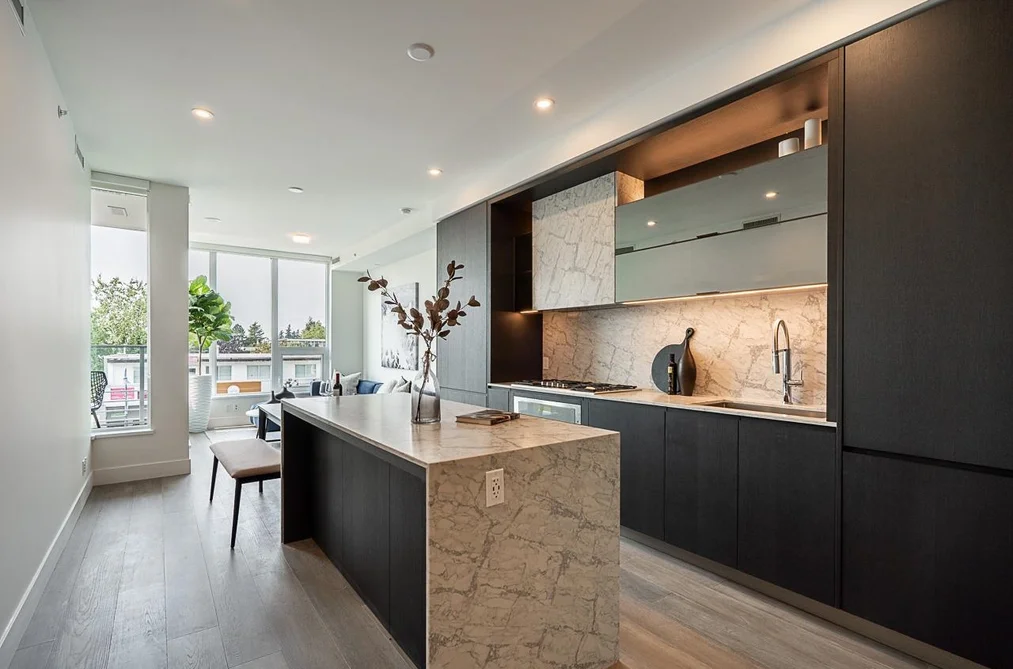 Condo for sale at 317 1342 Johnston Road White Rock British Columbia - MLS: R3087583