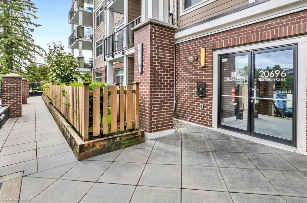 317 20696 EASTLEIGH CRESCENT, Langley BC V3A 0M3, Langley BC — Residential for Sale - Photo 2