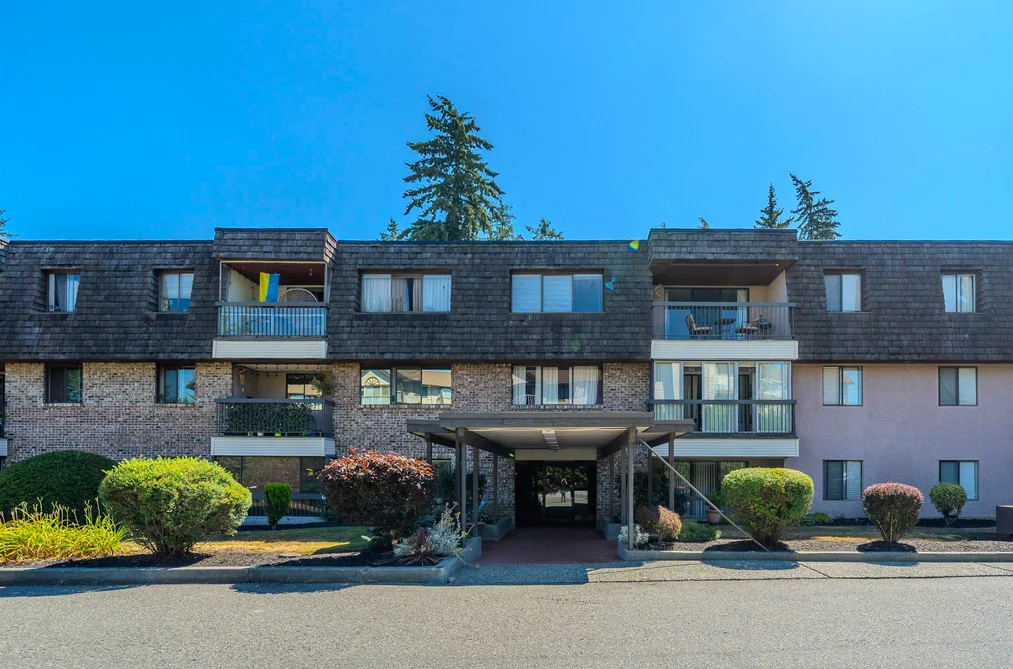 Condo for sale at 317 32175 Old Yale Road Abbotsford British Columbia - MLS: R3156776