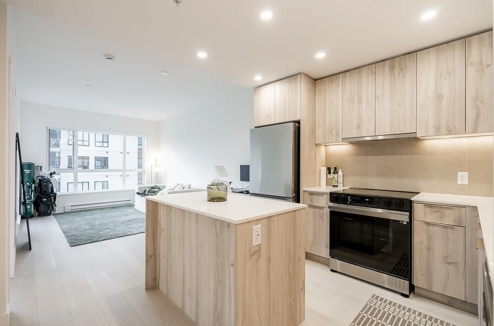 Condo for sale at 317 3594 Malsum Drive North Vancouver British Columbia - MLS: R3120187