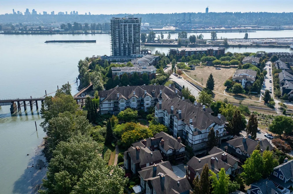 Condo for sale at 317 83 Star Crescent New Westminster British Columbia - MLS: R3160018