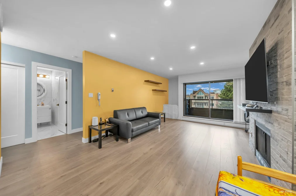 Condo for sale at 317 8600 Ackroyd Road Richmond British Columbia - MLS: R3104686