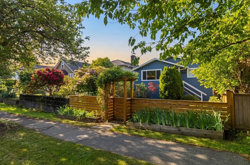 House for sale at 3172 E 2nd Avenue Vancouver British Columbia - MLS: R3129494