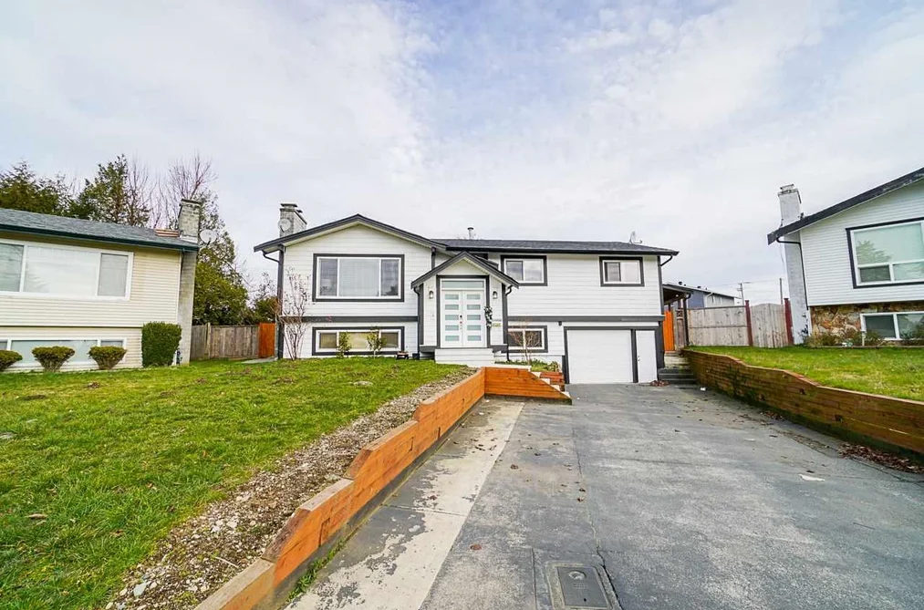 House for sale at 3174 Royal Court Abbotsford British Columbia - MLS: R3121974
