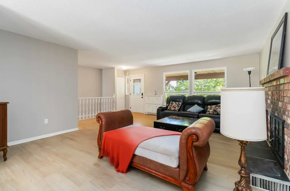 31747 VIEWCREST AVENUE, Mission BC V4S 1E7, Mission BC — Residential for Sale - Photo 5
