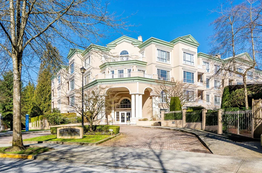 Condo for sale at 318 2985 Princess Crescent Coquitlam British Columbia - MLS: R3094963