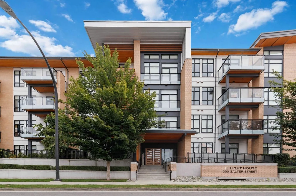 Condo for sale at 318 300 Salter Street New Westminster British Columbia - MLS: R3161159