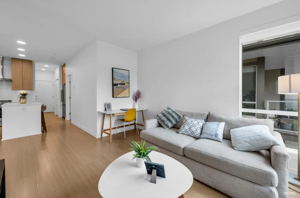 318 5460 BROADWAY, Burnaby BC V5B 0B4, Burnaby BC — Residential for Sale - Photo 4