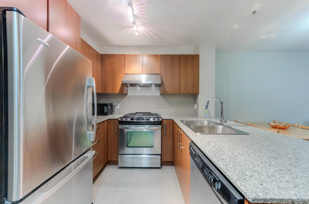 318 5775 IRMIN STREET, Burnaby BC V5J 0C3, Burnaby BC — Residential for Sale - Photo 3