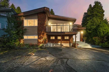 318 Mariner Way, Coquitlam, BC - MLS: R3176214