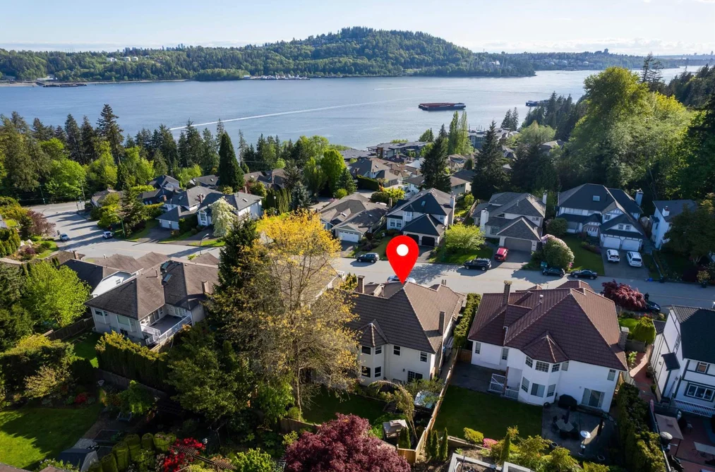 318 ROCHE POINT DRIVE, North Vancouver BC V7G 2M2, North Vancouver BC — Residential for Sale - Photo 3