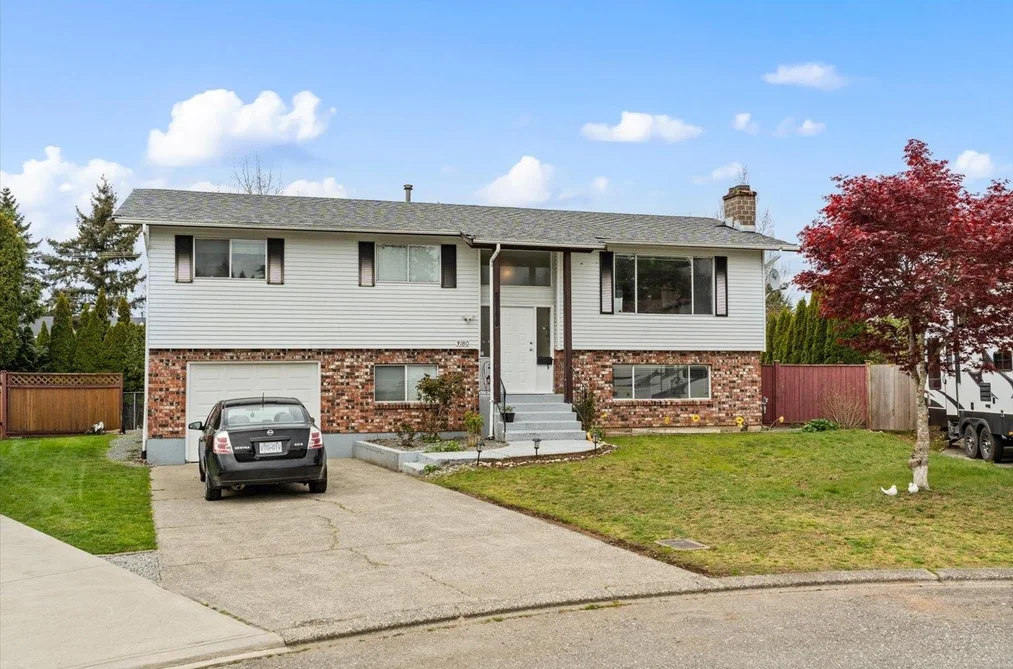 3180 CORONATION COURT, Abbotsford BC V2T 4J7, Abbotsford BC — Residential for Sale - Photo 2