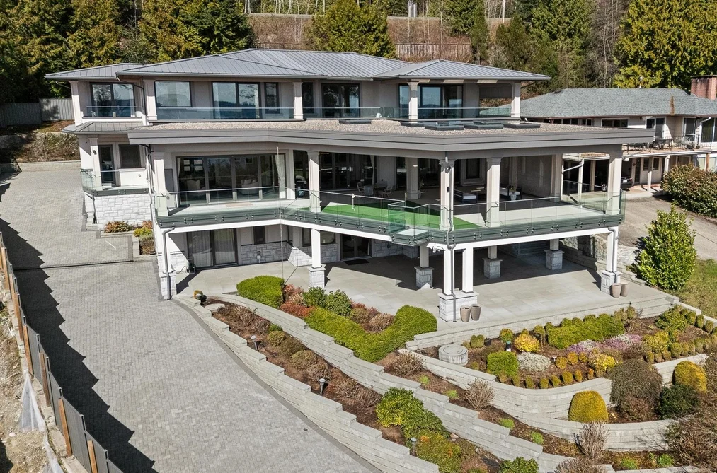 House for sale at 3185 Benbow Road West Vancouver British Columbia - MLS: R3104654