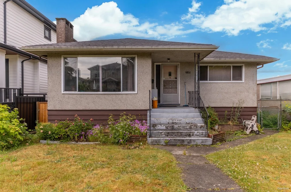 3185 E 16TH AVENUE, Vancouver BC V5M 2M7, Vancouver BC — Residential for Sale - Main Photo