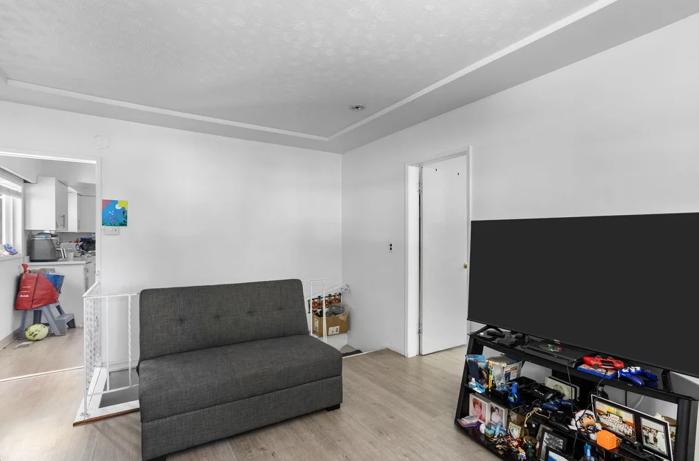 3186 E 28TH AVENUE, Vancouver, BC — Residential for Sale — Photo 6 of 40