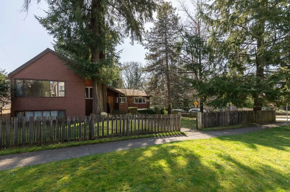 House for sale at 3186 W 42nd Avenue Vancouver British Columbia - MLS: R3115512