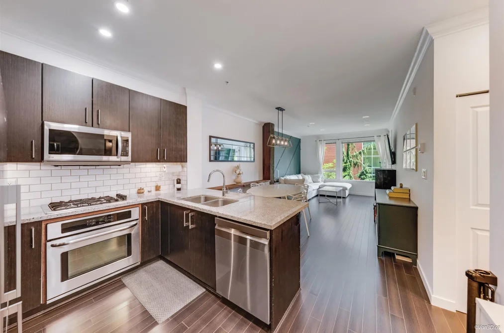 319 119 W 22ND STREET, North Vancouver, BC — Residential for Sale — Photo 11 of 27