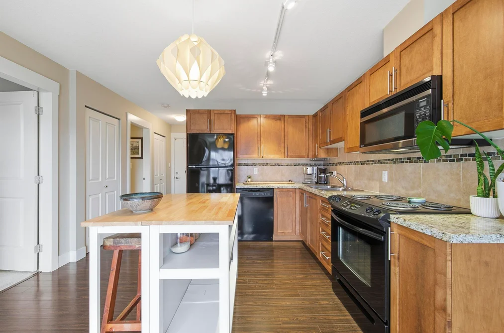 319 1211 VILLAGE GREEN WAY, Squamish BC V8B 0R7, Squamish BC — Residential for Sale - Photo 4