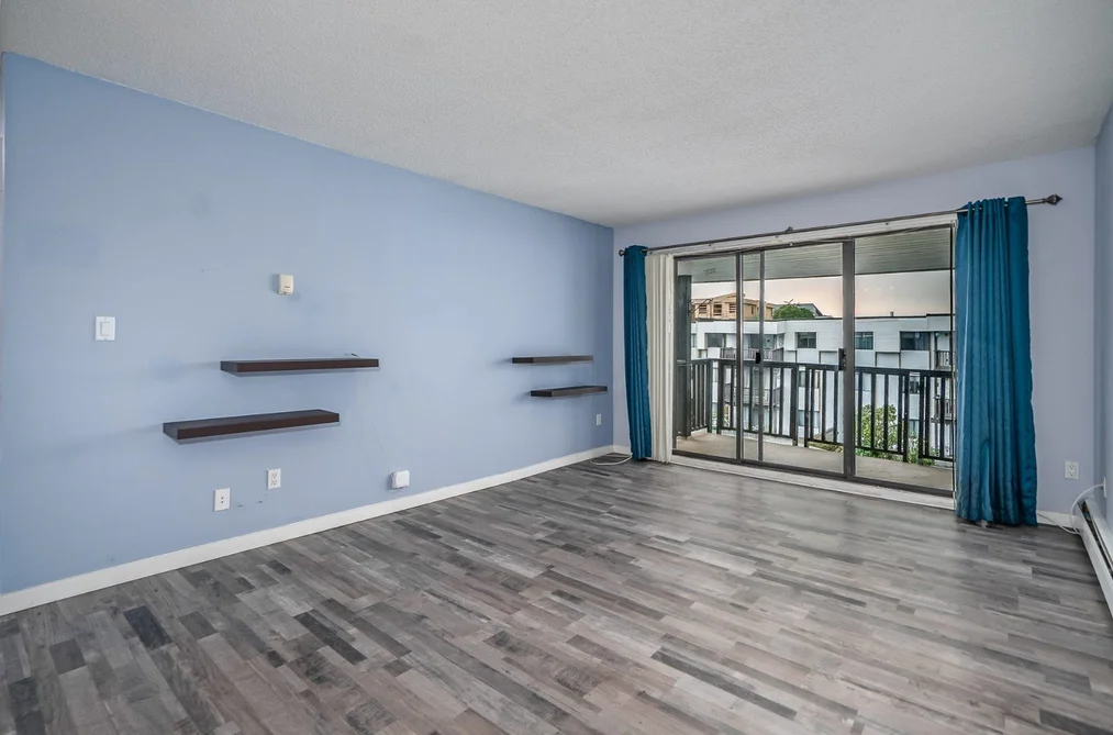 Condo for sale at 319 12170 222 Street Maple Ridge British Columbia - MLS: R3156533