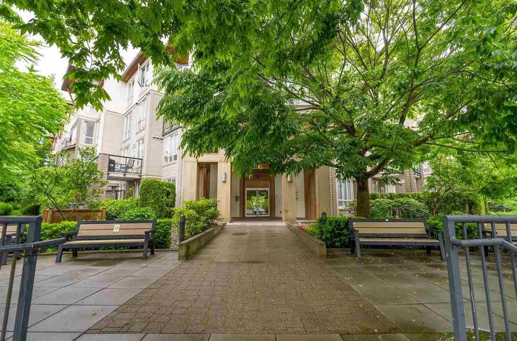 Condo for sale at 319 15988 26 Avenue Surrey British Columbia - MLS: R3055526