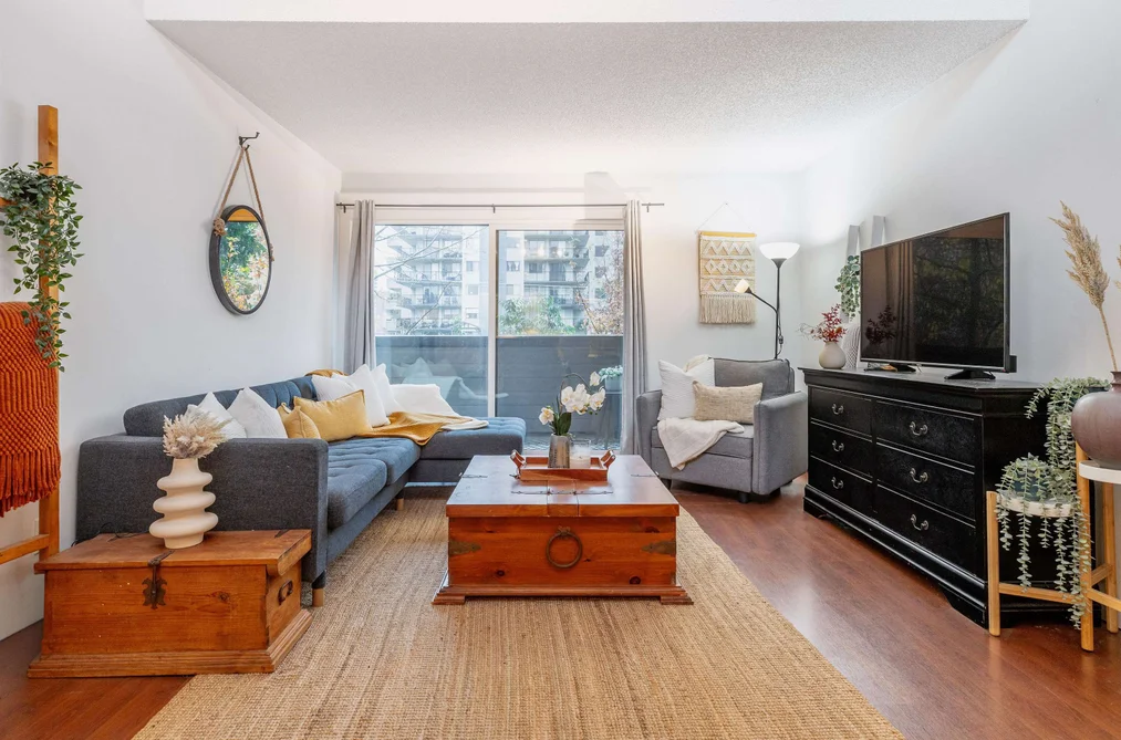 319 206 E 15TH STREET, North Vancouver BC V7L 2R3, North Vancouver BC — Residential for Sale - Photo 2