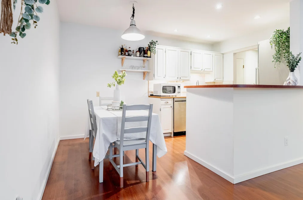 319 206 E 15TH STREET, North Vancouver BC V7L 2R3, North Vancouver BC — Residential for Sale - Photo 6