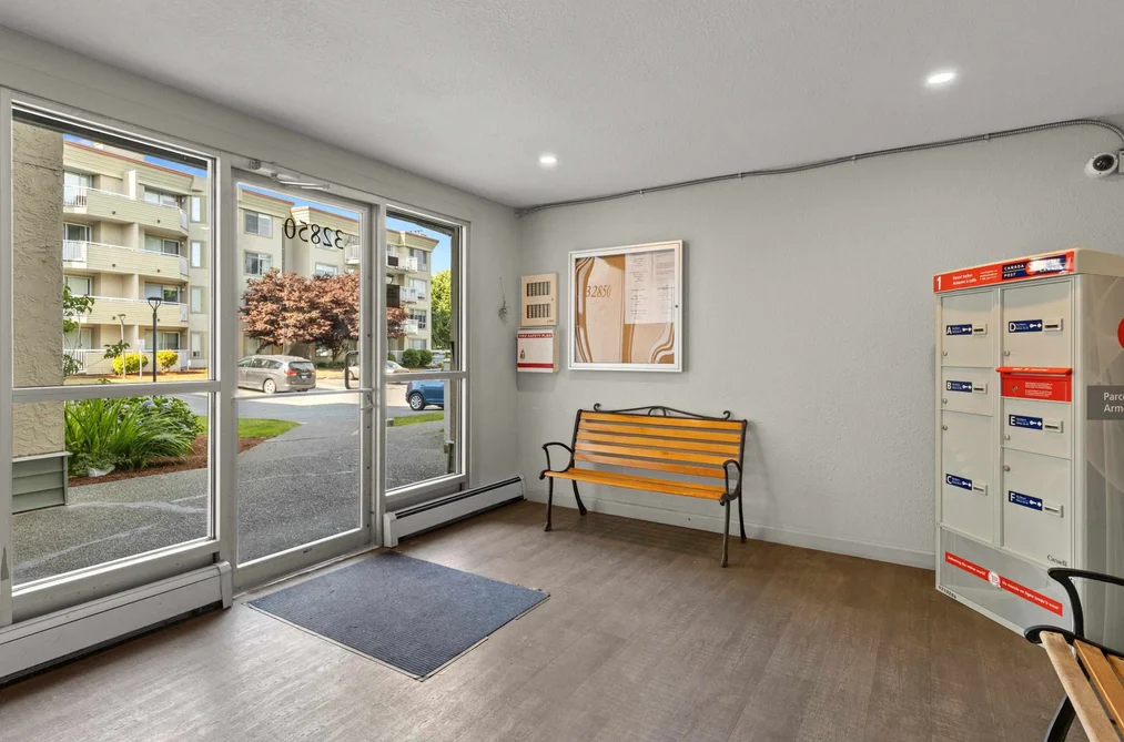 319 32850 GEORGE FERGUSON WAY, Abbotsford BC V2S 7K1, Abbotsford BC — Residential for Sale — Photo 6 of 23