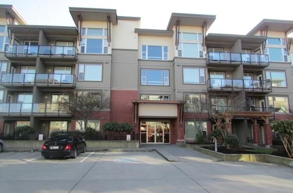 Condo for sale at 319 33539 Holland Avenue Abbotsford British Columbia - MLS: R3160890