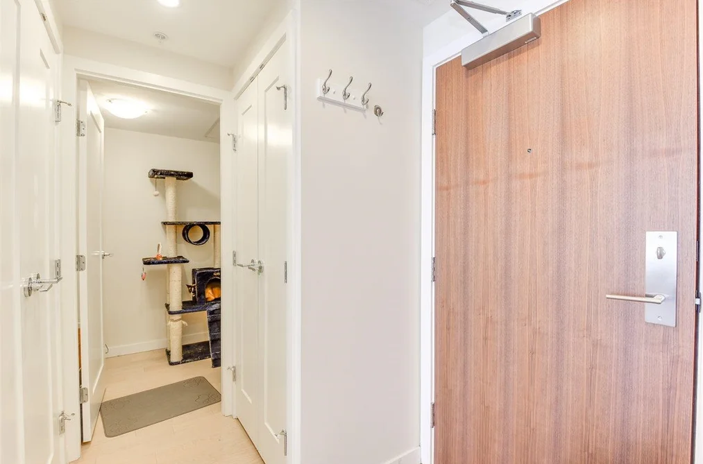 319 38 W 1ST STREET, Vancouver BC V5Y 0K3, Vancouver BC — Residential for Sale - Photo 6