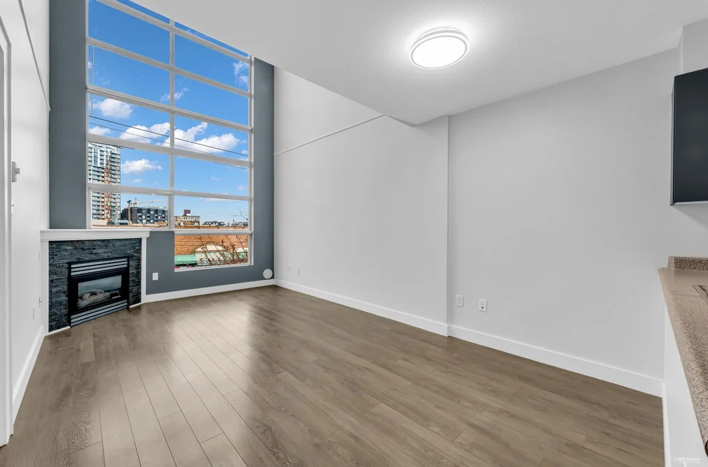Condo for sale at 319 418 E Broadway Vancouver British Columbia - MLS: R3119640