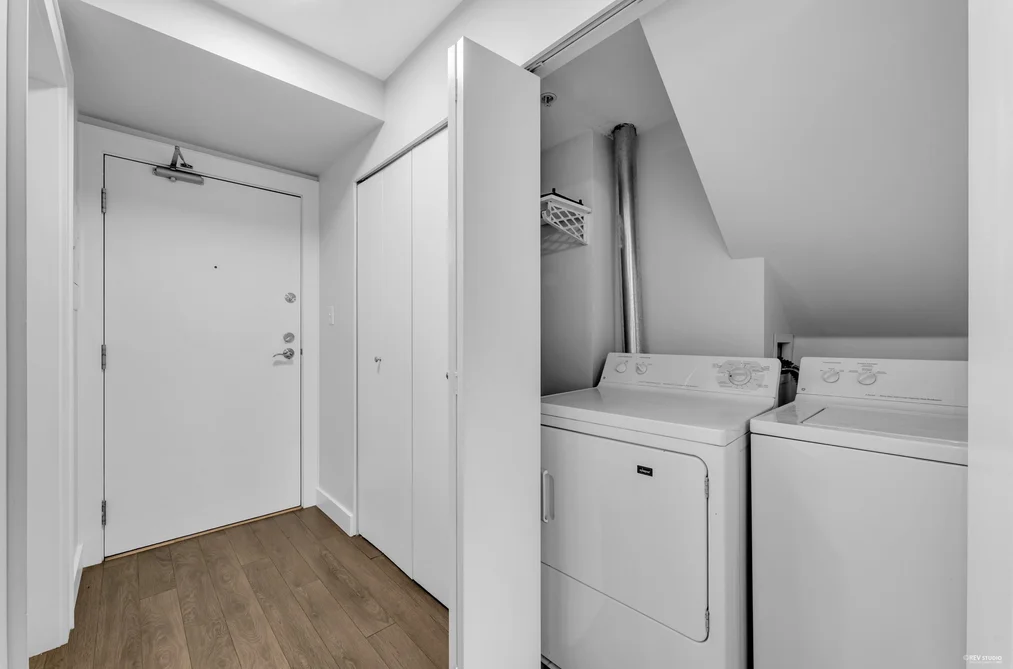 319 418 E BROADWAY, Vancouver BC V5T 1X2, Vancouver BC — Residential for Sale - Photo 3