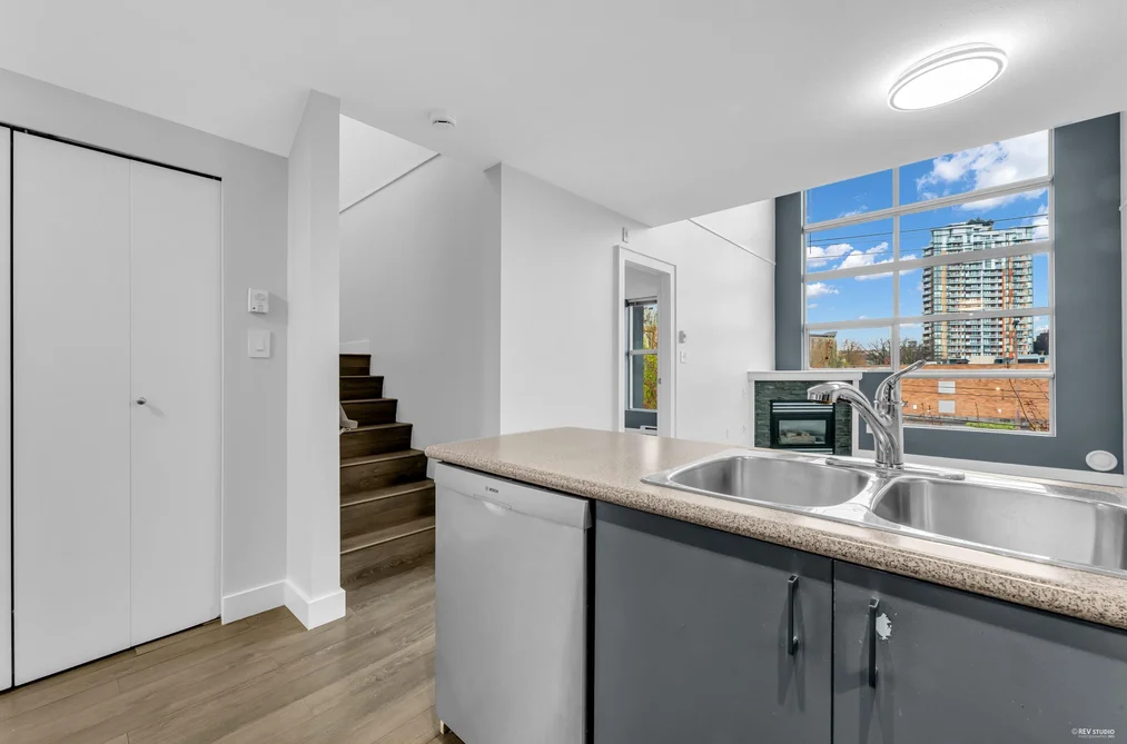 319 418 E BROADWAY, Vancouver BC V5T 1X2, Vancouver BC — Residential for Sale - Photo 6