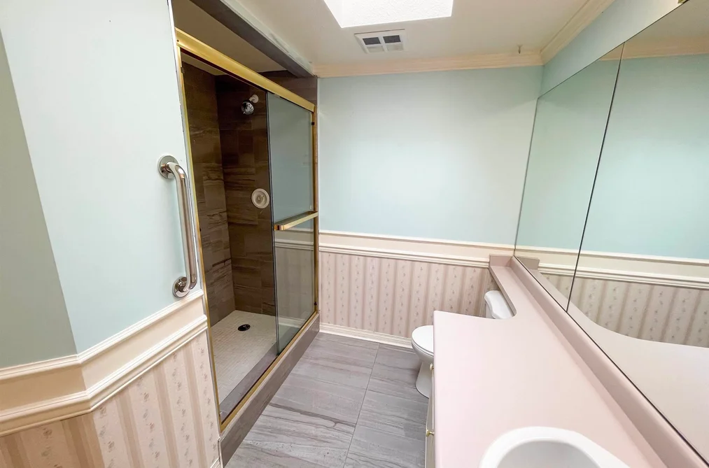 319 7161 121 STREET, Surrey BC V3W 1G8, Surrey BC — Residential for Sale - Photo 2