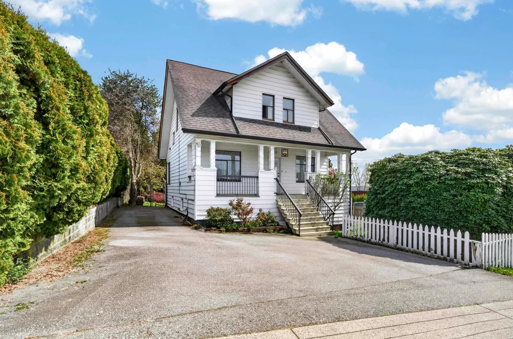 319 MARMONT STREET, Coquitlam BC V3K 4R4, Coquitlam BC — Residential for Sale - Photo 2