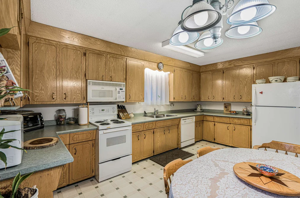 31908 OLD YALE ROAD, Abbotsford BC V2T 2C6, Abbotsford BC — Residential for Sale - Photo 6