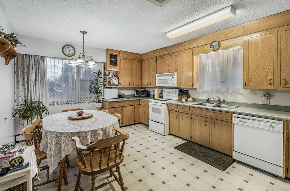 31908 OLD YALE ROAD, Abbotsford BC V2T 2C6, Abbotsford BC — Residential for Sale - Photo 7