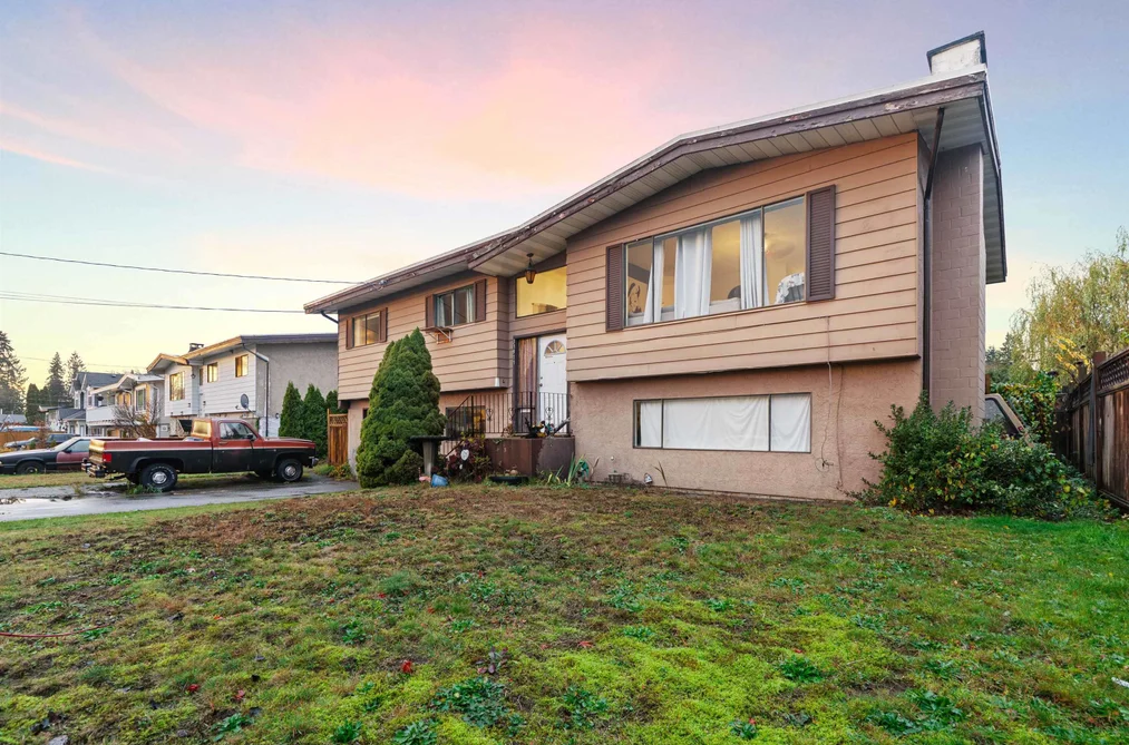 House for sale at 31911 Starling Avenue Mission British Columbia - MLS: R3089340