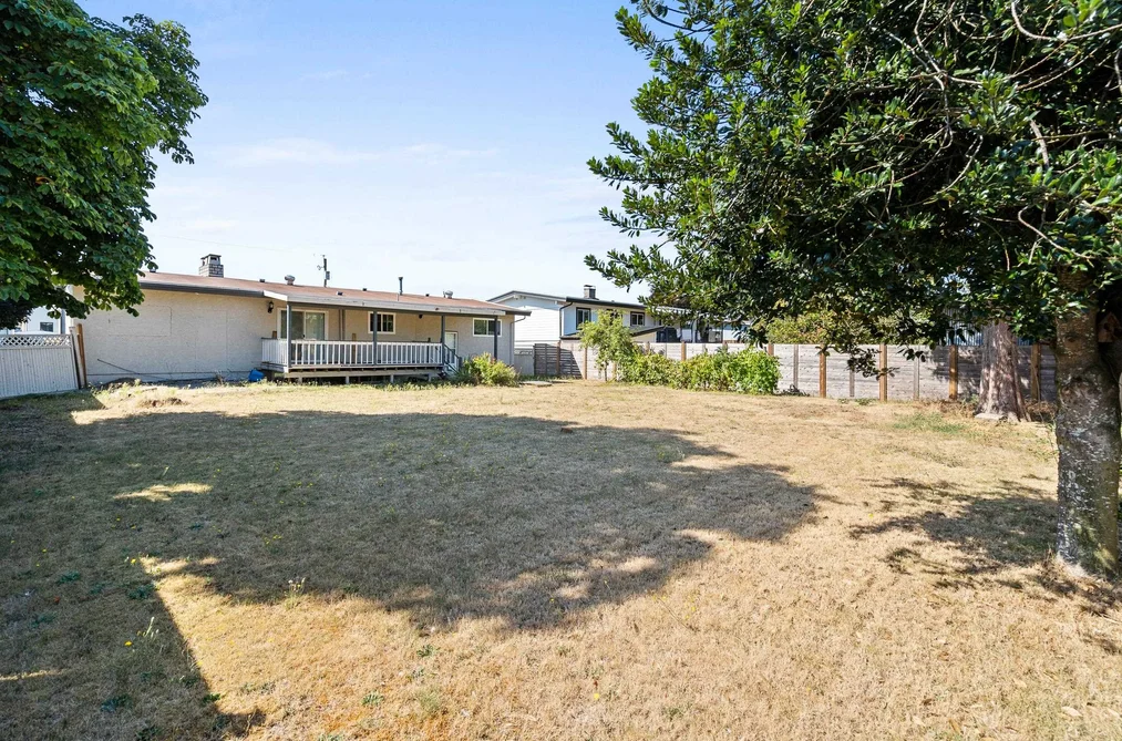 31919 ROYAL CRESCENT, Abbotsford BC V2T 2J2, Abbotsford BC — Residential for Sale — Photo 32 of 39