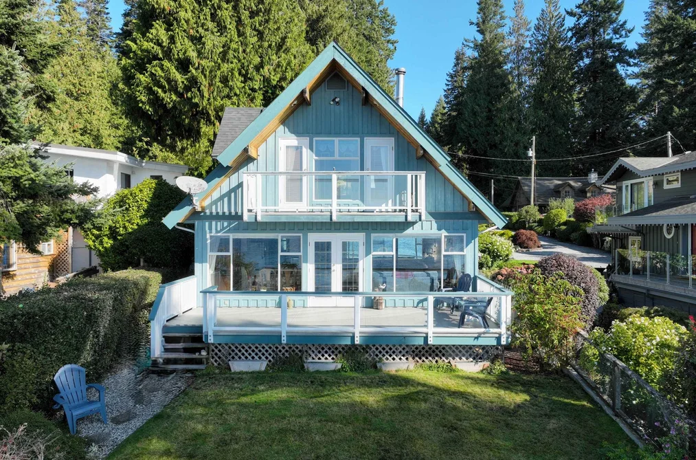 House for sale at 3199 Beach Avenue Roberts Creek British Columbia - MLS: R3167374