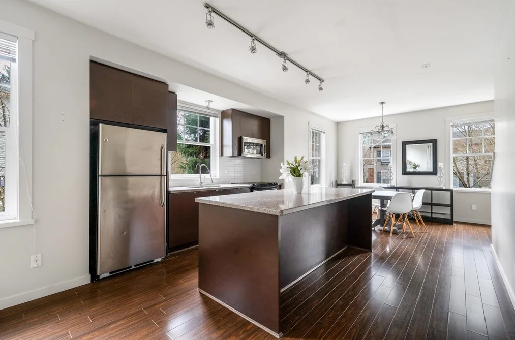 32 102 FRASER STREET, Port Moody BC V3H 0C7, Port Moody BC — Residential for Sale - Photo 3