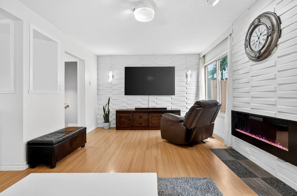 32 3015 TRETHEWEY STREET, Abbotsford BC V2T 3R4, Abbotsford BC — Residential for Sale - Photo 2